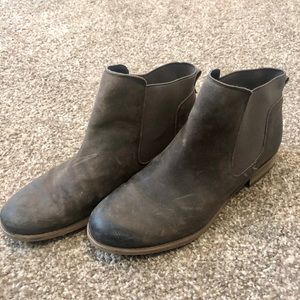 Franco Satro Brown Ankle Booties 8